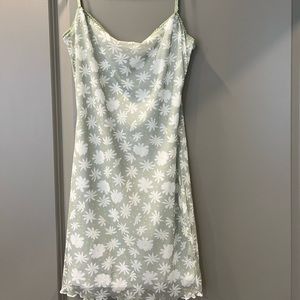 Princess Polly Green Floral Dress. Size 4. Barely worn in great condition